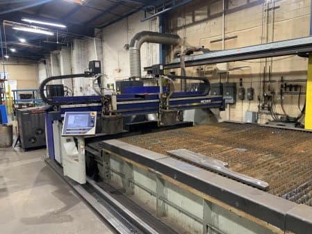 10' X 40' MESSER TITAN CNC PLASMA CUTTER, MFG:2011
