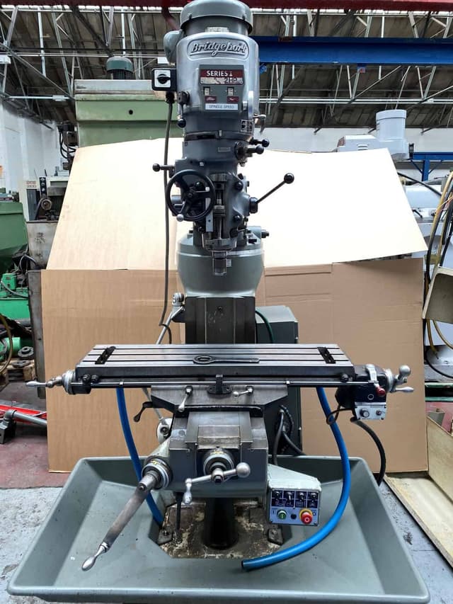 Bridgeport Turret Mill
