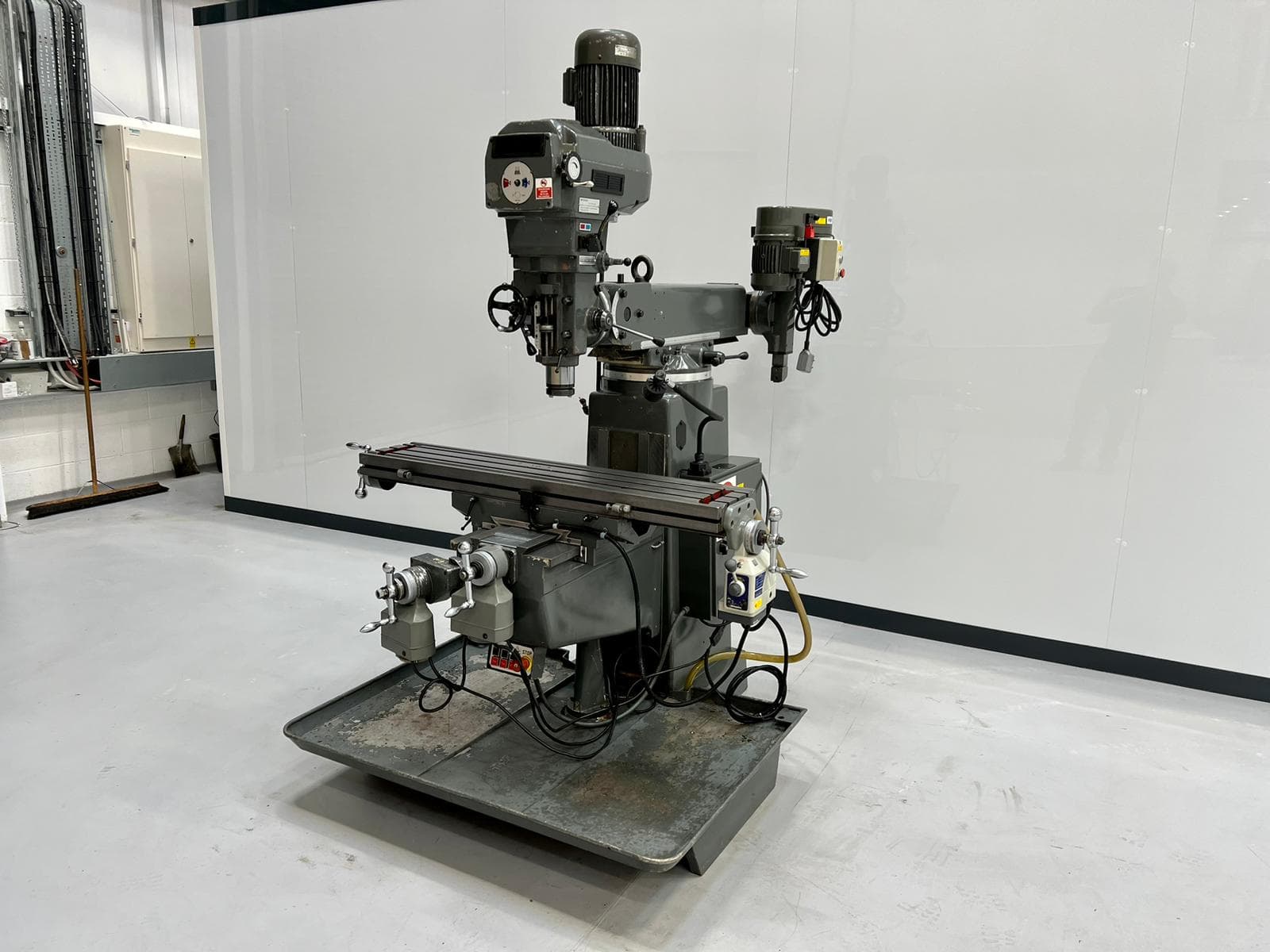 Machine image 11