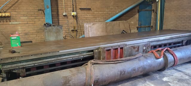 CAST IRON T SLOTTED TABLE – Ex 6 Metre Butler Elgamill