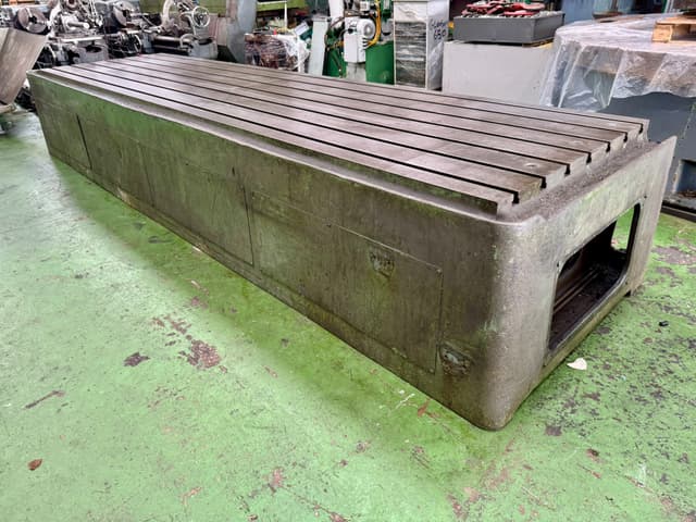CAST IRON T Slotted Box Table 5040mm x 1260mm x 820mm.