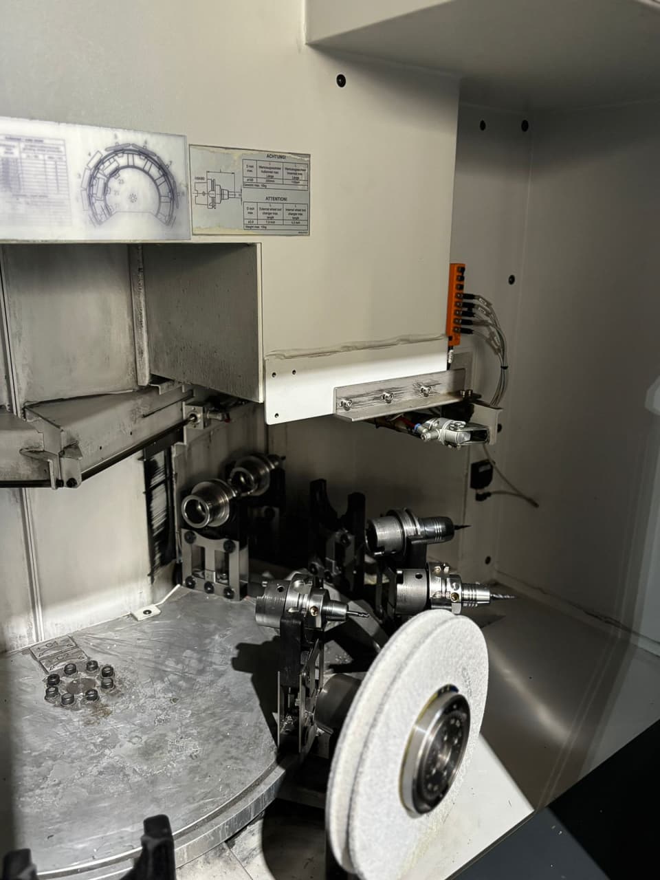 Machine image 10