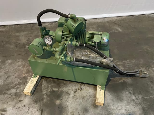 Busch - 100-1323 (M786)