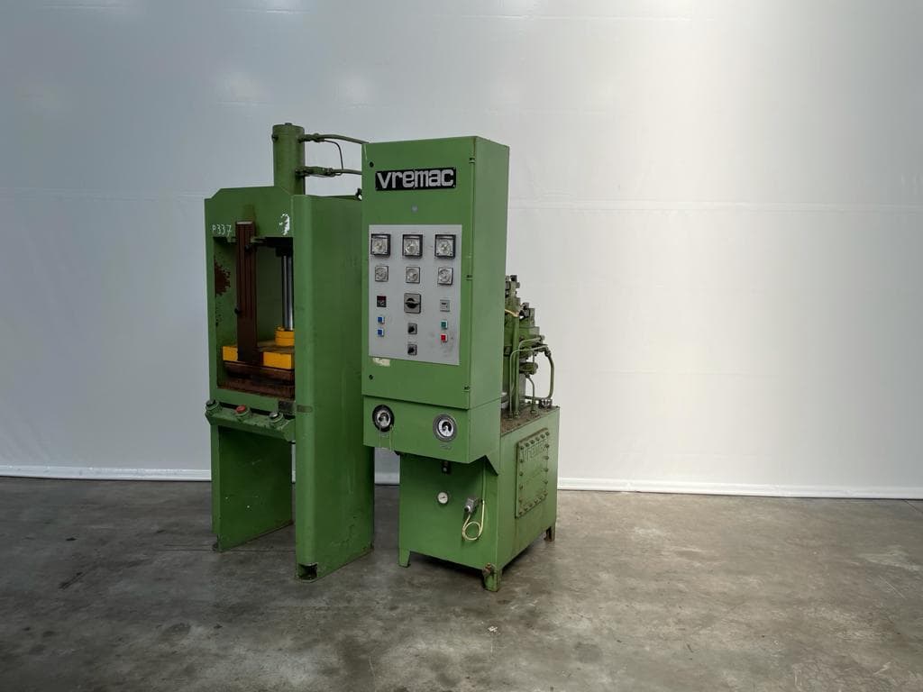 Machine image 9