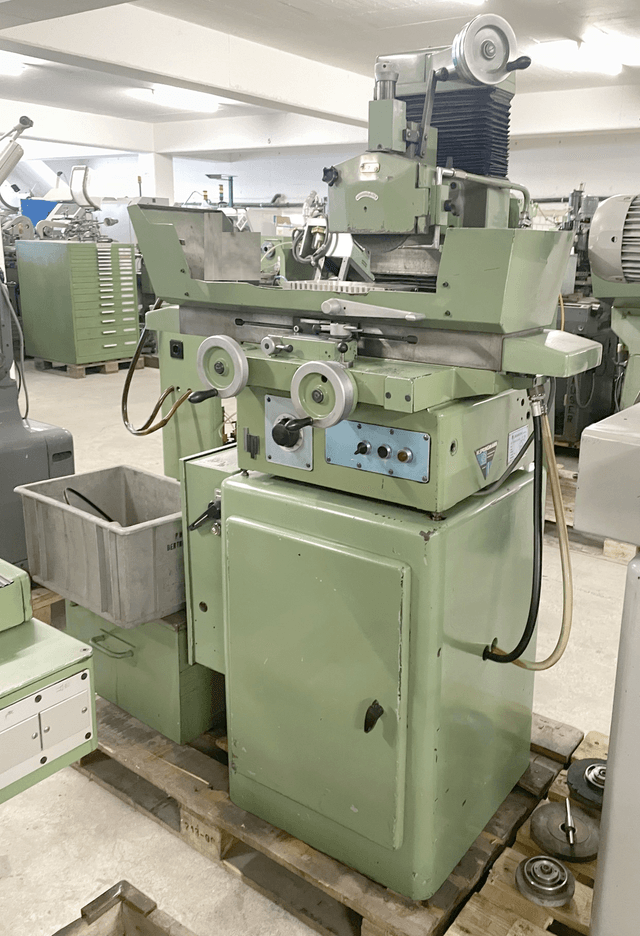 022394 - LIP PLTH 300