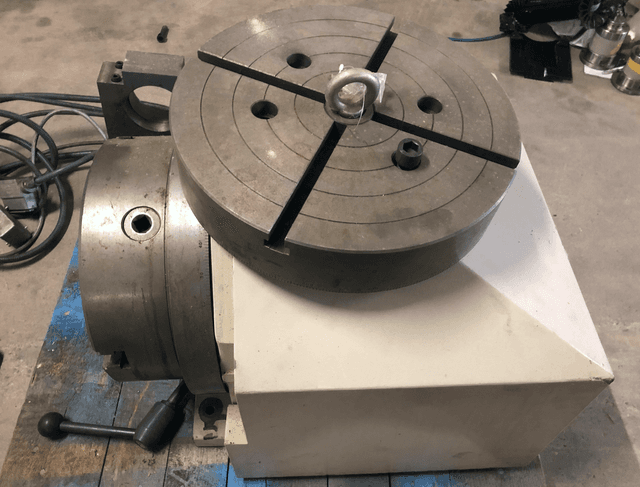 000915 - UNBEKANNT 300