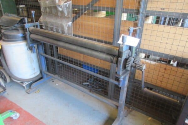 pyramid manual rolls 4ft capacity with drop out roller for tube rolling 1495vat