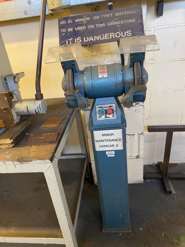 gryphon 8 pedestal grinder ex british airways