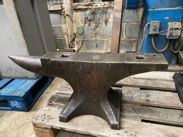 a heavy duty anvil 495vat