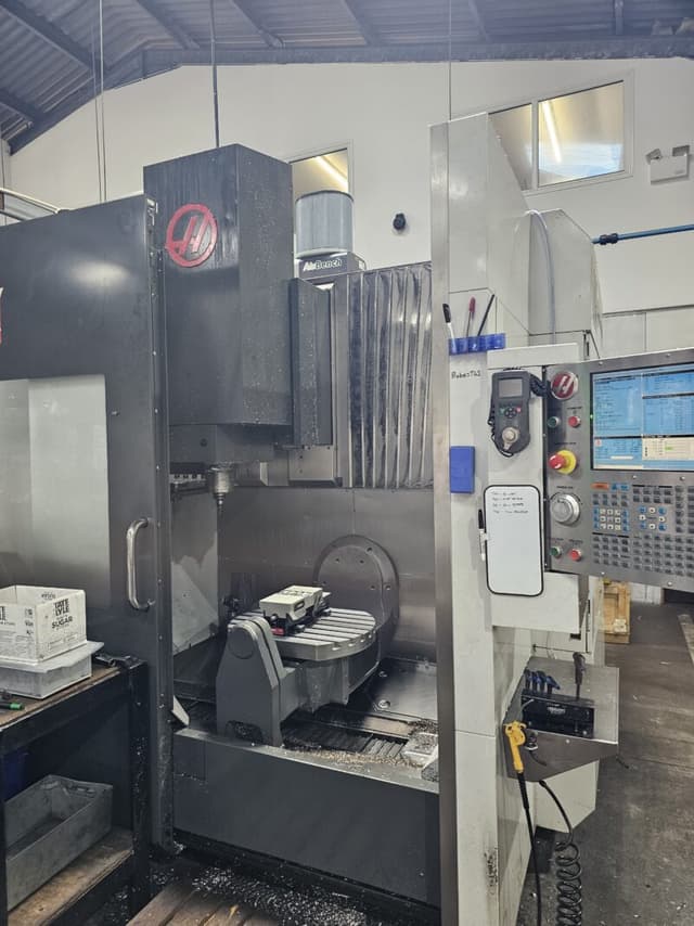 U28305 Haas UMC 750 Used 5 Axis Machining Centre