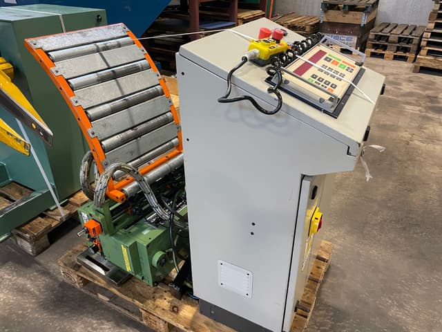 Servo Presse AEM 400