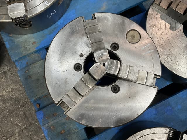 Pratt 240 mm dia. 3jaw chuck