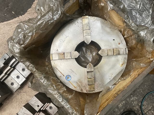 TOS 400 mm Self Centring 4 jaw Chuck
