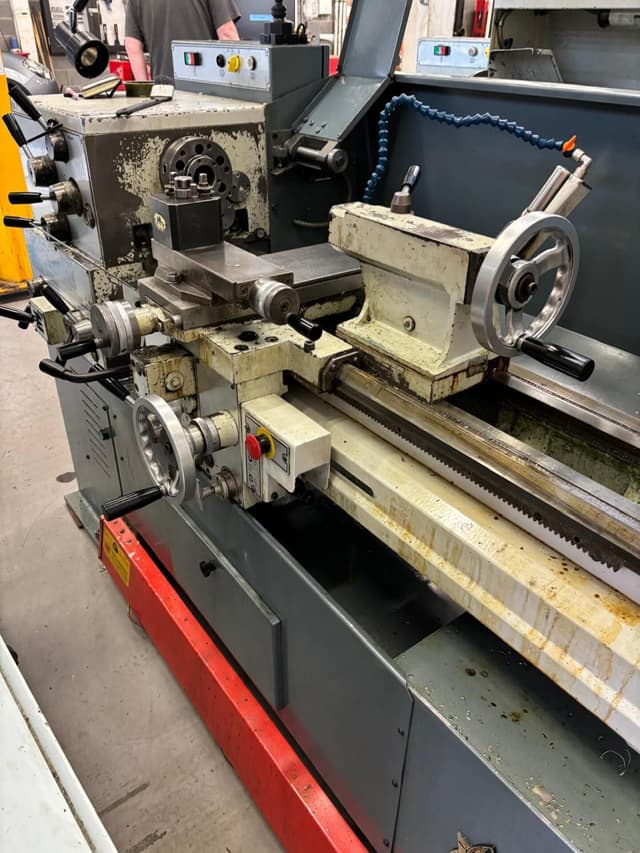 Ajax 165 E x 1000mm Gap Bed Lathe