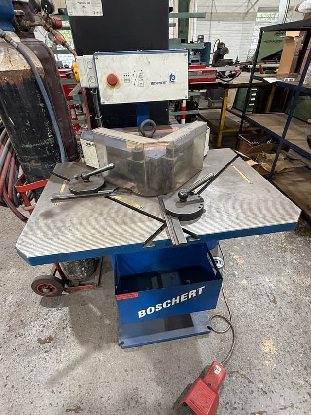 Boschert LB 12/6 Hydraulic Corner Notcher