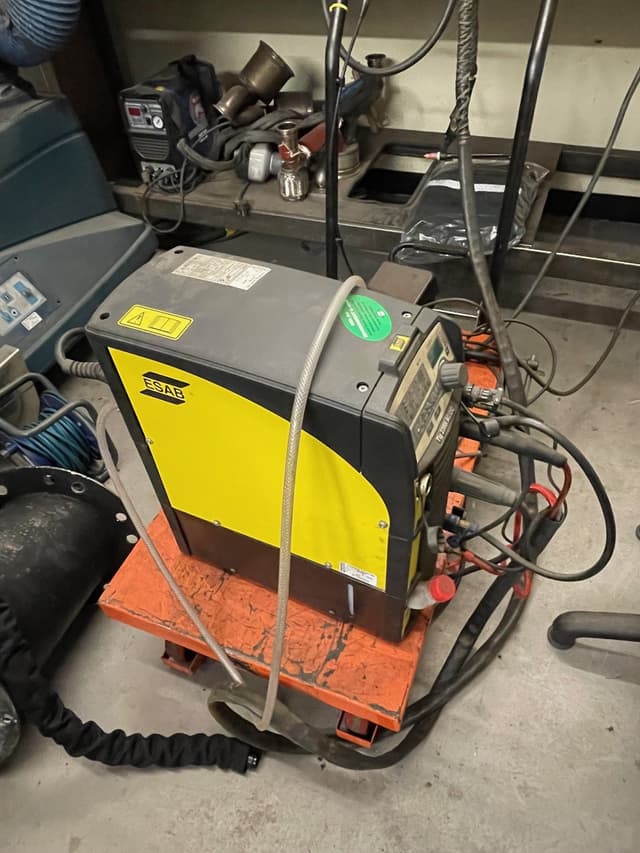 ESAB 2200i TA34 AC/DC Caddy Tig Welder