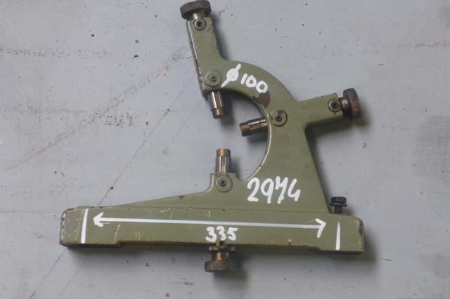 Steady rest universal swing Ø 100