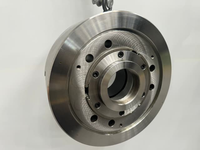 NEW KITAGAWA B-15 Power Chuck Complete with Adapter Plate.