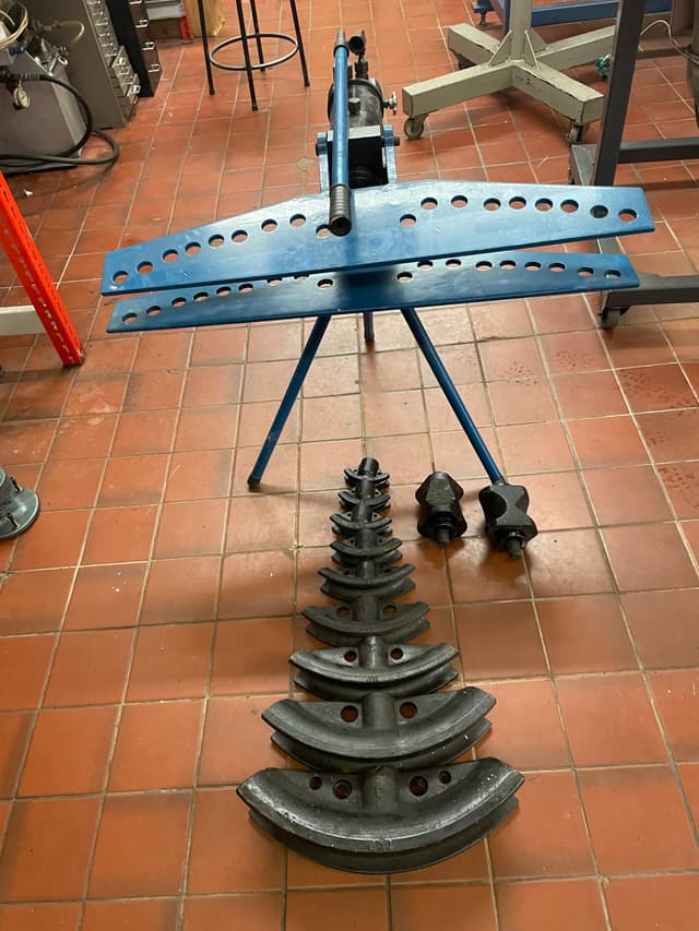 Manual Hand Hydraulic Pipe Bender complete with Formers