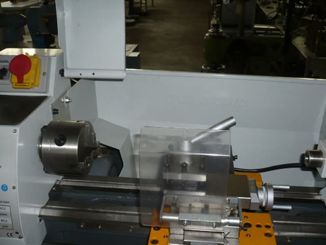 CNC LATHE QUANTUM TYPE D210X400