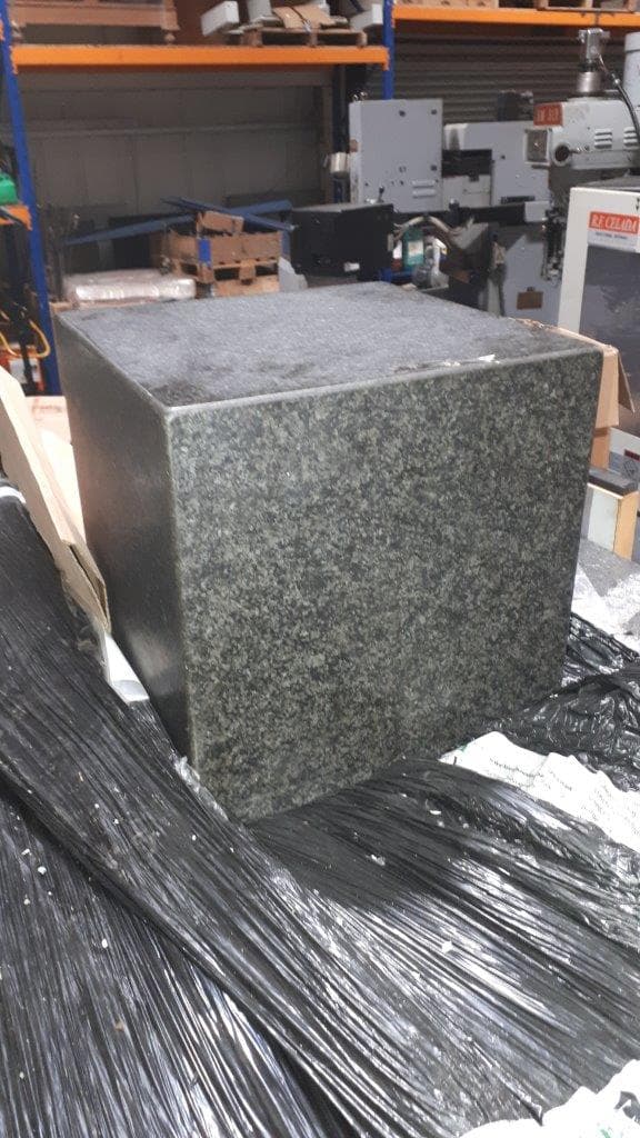 Granite Inspection Block (4080)