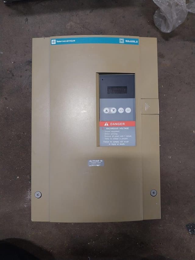 Telemecanique ATV18D12N4 380-460VAC 7.5KW 3 phase inverter (4492)