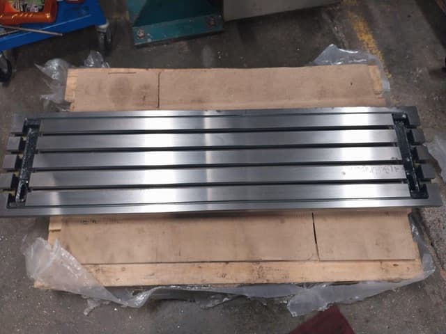 Cast Iron Tee-slotted Table, for XYZ DPM/SM3500 4522)