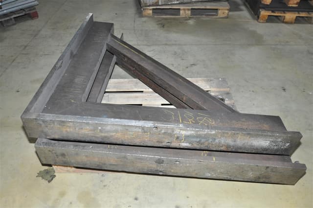 2st. Rätvinkelhyllor 1500x1530x150