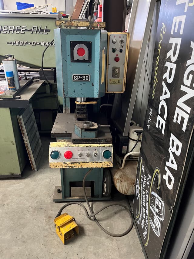 Amada SP30 Hydraulic Press