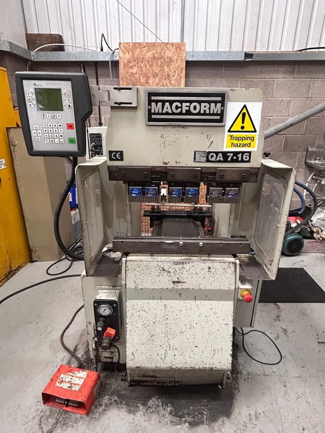 Macform QA 7-16 Hydraulic Upstroke Pressbrake