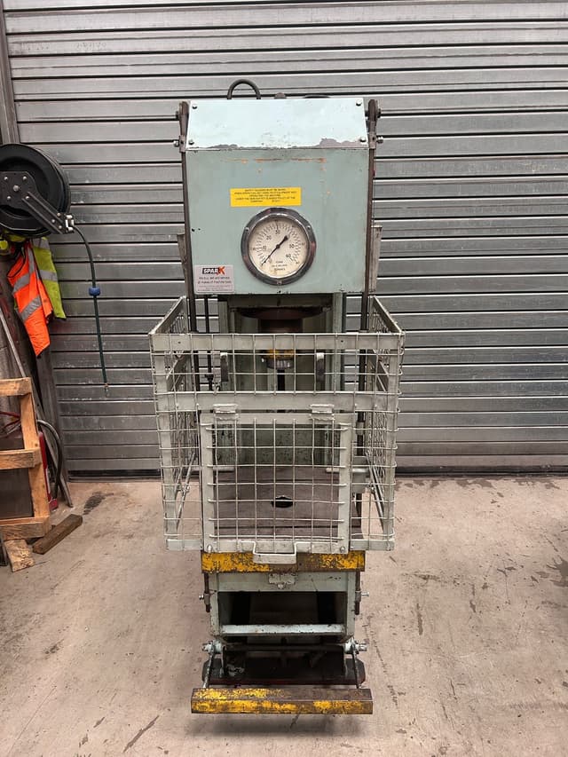 Ward Forsyth VO30 Hydraulic Press