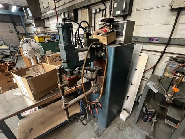 British Federal Spot Welder